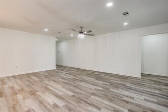 114 Kentucky in Walnut Springs, TX - Building Photo - Building Photo