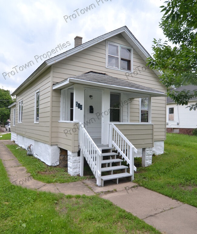 property at 508 S Des Plaines St
