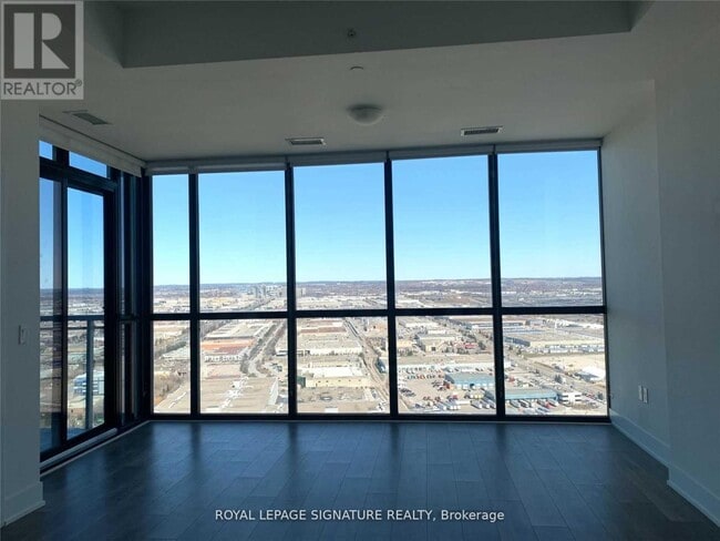 2916 Hwy 7 in Vaughan, ON - Building Photo - Building Photo