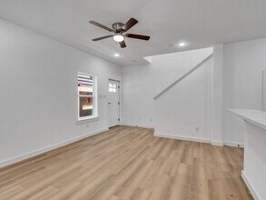 8627 Homewood Ln in Houston, TX - Building Photo - Building Photo