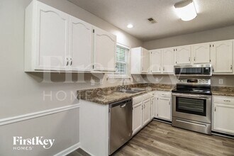 5200 Orchard Ridge Ln in Greensboro, NC - Foto de edificio - Building Photo