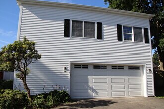 3 Maple St in Milford, CT - Building Photo - Building Photo