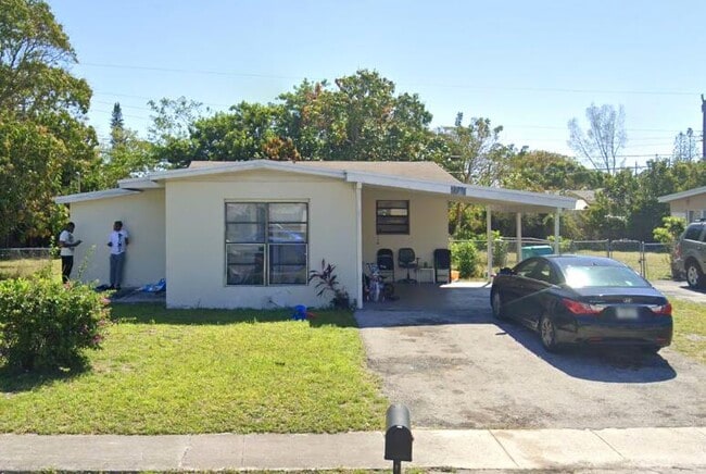 property at 2280 NW 2nd St