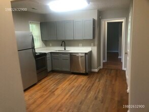 924 Holland Ave in Charlotte, NC - Building Photo - Building Photo