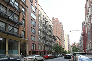 231 E 24th St Apartments