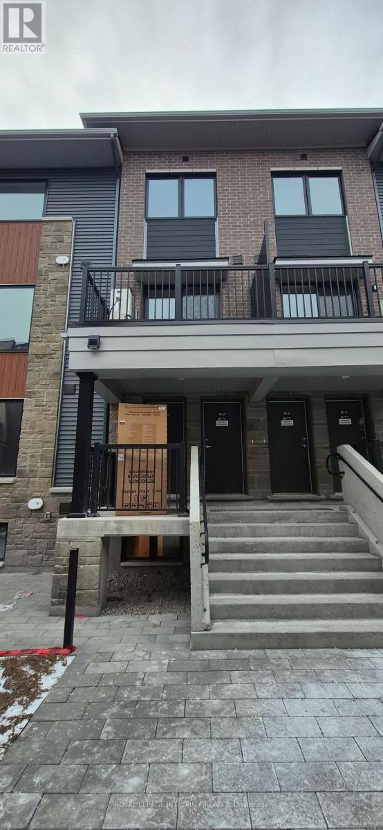 401 Glenroy Gilbert Dr in Ottawa, ON - Building Photo - Building Photo