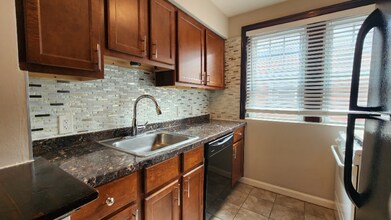 6326 Bancroft Ave-Unit -2W in St. Louis, MO - Building Photo - Building Photo