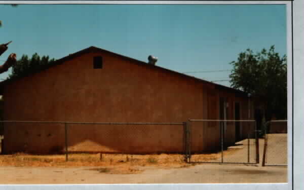 16522 Live Oak St in Hesperia, CA - Building Photo - Building Photo