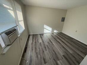 1060 W Hickory St in Kankakee, IL - Building Photo - Building Photo