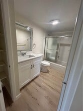 1799 N Highland Ave, Unit E103 in Clearwater, FL - Building Photo - Building Photo