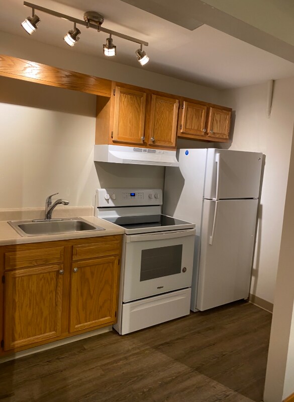 59 Pleasant St-Unit -109 in Granby, MA - Building Photo - Building Photo