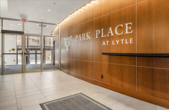 400 Pike St, Unit 518 in Cincinnati, OH - Building Photo - Building Photo