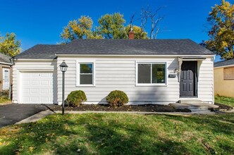 1944 E N Broadway St in Columbus, OH - Building Photo - Building Photo