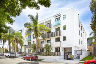 Kings On Third in Los Angeles, CA - Building Photo