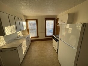 1214 Morgan St in Rockford, IL - Building Photo - Building Photo