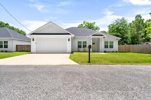 5 Romana Ln in Mary Esther, FL - Building Photo