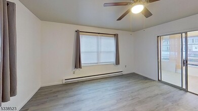 271 Old Nassau Rd in Monroe Township, NJ - Building Photo - Building Photo