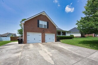 3925 Justene Ct in Clarksville, TN - Building Photo - Building Photo