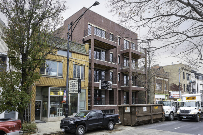 3928-3930 N Ashland Ave in Chicago, IL - Building Photo - Building Photo