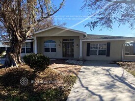 178 Sandhurst Dr in Venice, FL - Building Photo