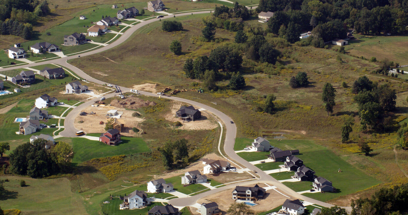 Braeside in Rockford, MI - Building Photo