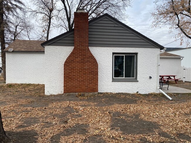 312 2nd Ave NW in Jamestown, ND - Building Photo - Building Photo