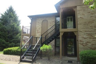 664 Frontier Ct in Terre Haute, IN - Building Photo