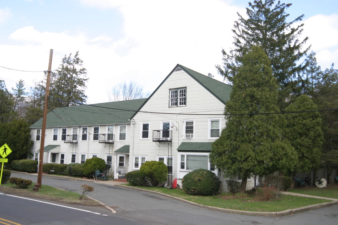 The Ewing Apartments in Ewing, NJ - Building Photo