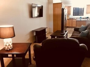 105 8th St NW in Watford City, ND - Building Photo - Building Photo