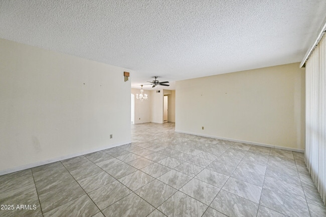 8261 E Fay Ave in Mesa, AZ - Building Photo - Building Photo