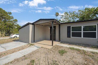 7031 Terrace Dr in Hudson, FL - Building Photo - Building Photo