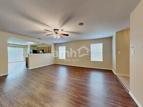 25018 Longbranch Run in San Antonio, TX - Foto de edificio - Building Photo