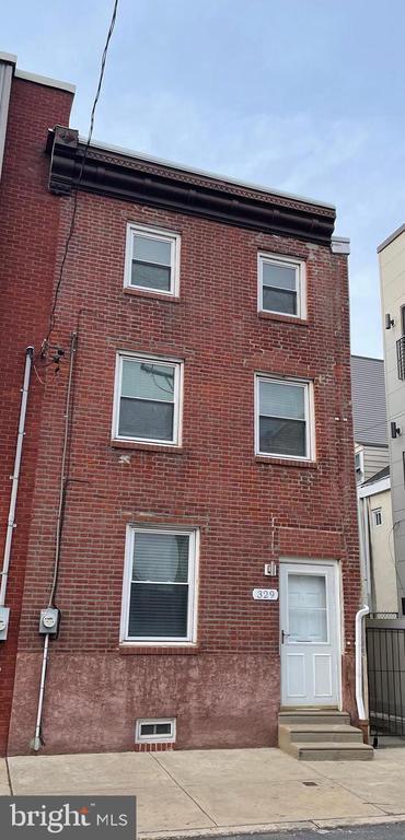 property at 329 W Thompson St