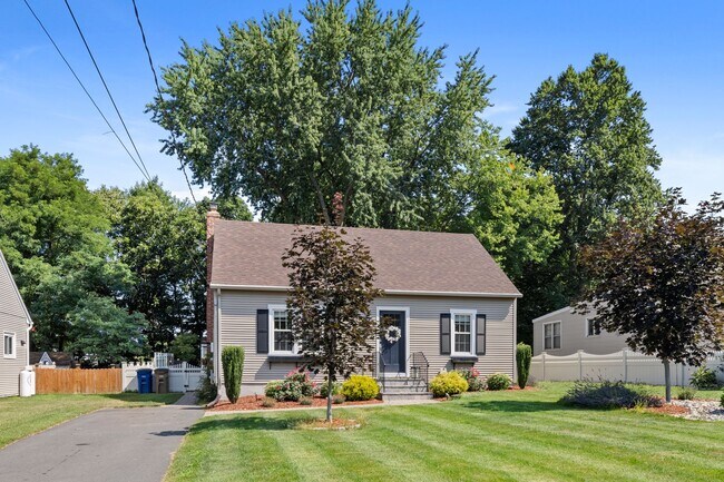 89 Campbell Ave in Vernon, CT - Foto de edificio - Building Photo