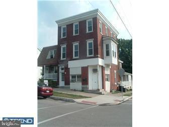 248 E 5th Ave in Conshohocken, PA - Building Photo