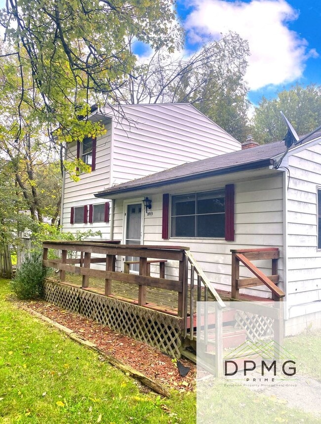property at 2915 S Catherine St
