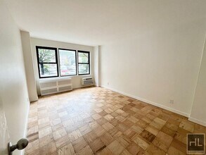 EAST 36 STREET in New York, NY - Building Photo - Building Photo