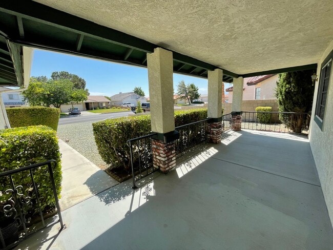 13300 Riverview Dr in Victorville, CA - Building Photo - Building Photo