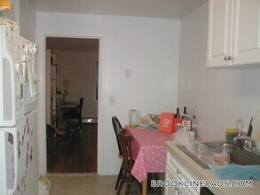 40 A Harvard Ave, Unit 2 in Brookline, MA - Building Photo - Building Photo