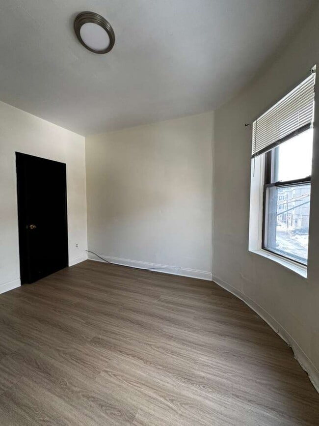 129 Chestnut St, Unit 129 Chestnut st, Unit 129 Chestnut st