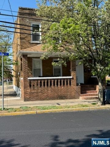 46 Hunter St in Lodi, NJ - Building Photo