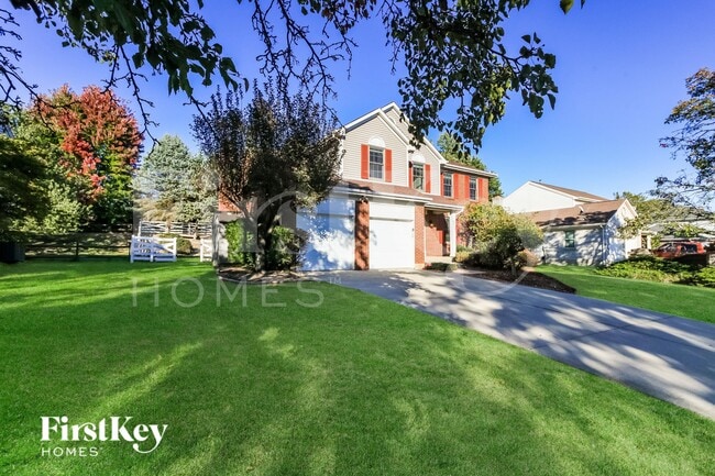 6012 Kingsgate Dr in Burlington, KY - Foto de edificio - Building Photo