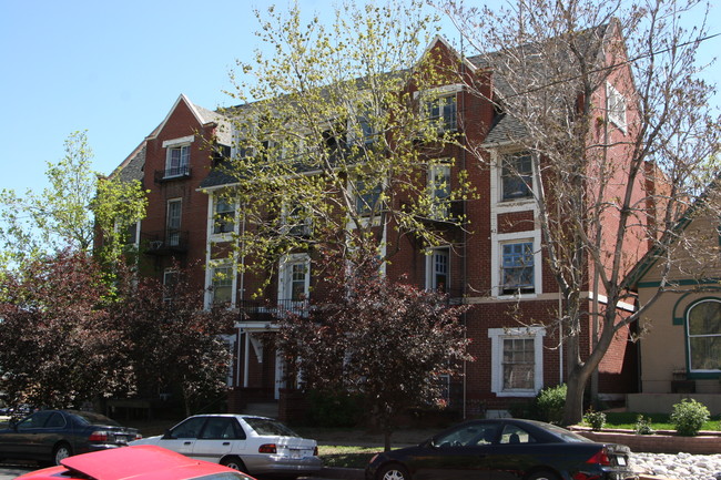 Park Avenue Apartments in Denver, CO - Building Photo - Building Photo