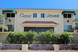 Casa Grande in Hawthorne, CA - Foto de edificio - Building Photo
