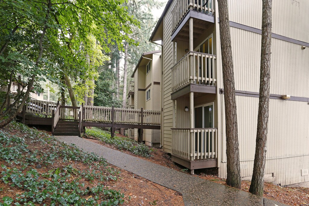 Forest Village Apartments Eugene, OR Apartments
