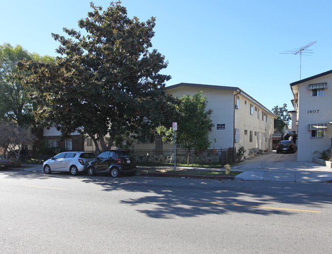 1801 N Edgemont St in Los Angeles, CA - Foto de edificio - Building Photo