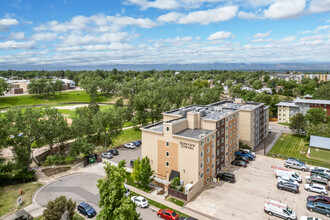 Parkview Towers in Englewood, CO - Foto de edificio - Building Photo