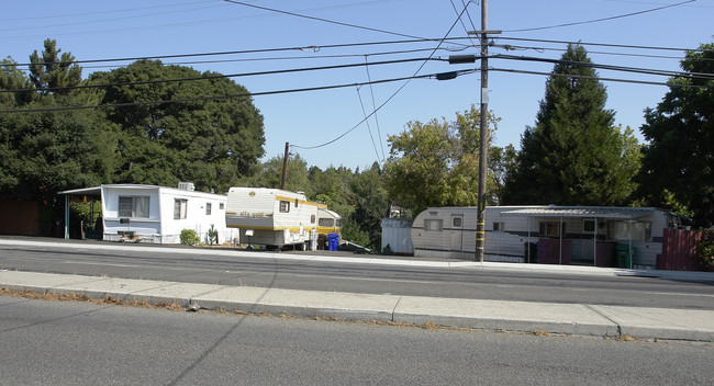 4661 San Pablo Dam Rd in El Sobrante, CA - Building Photo - Building Photo