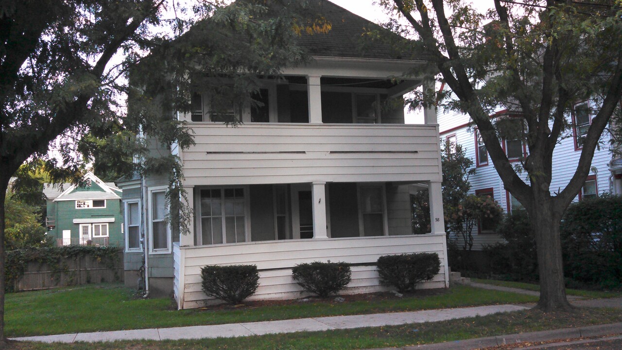 38 Walnut St in Binghamton, NY - Building Photo