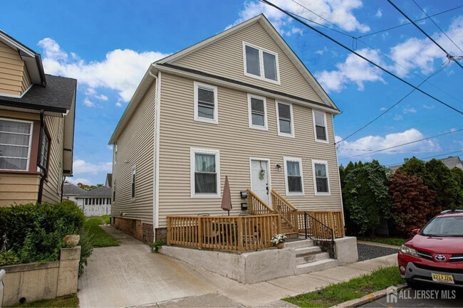 20 Prentice Ave